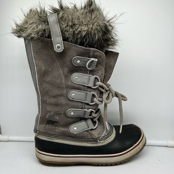 Sorel Boots Womens 7 Tall Snow Wintwr Gray Faux Fur Joan of Artic - Picture 1 of 10